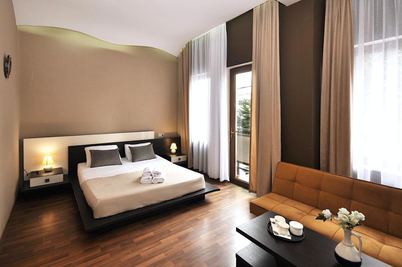 Hotel Majestic Tbilisi Ngoại thất bức ảnh