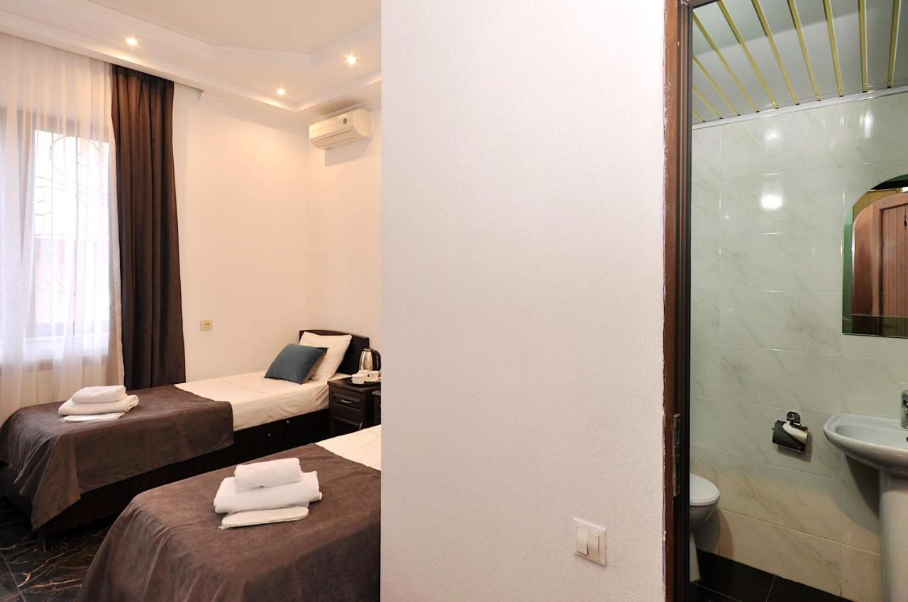 Hotel Majestic Tbilisi Ngoại thất bức ảnh