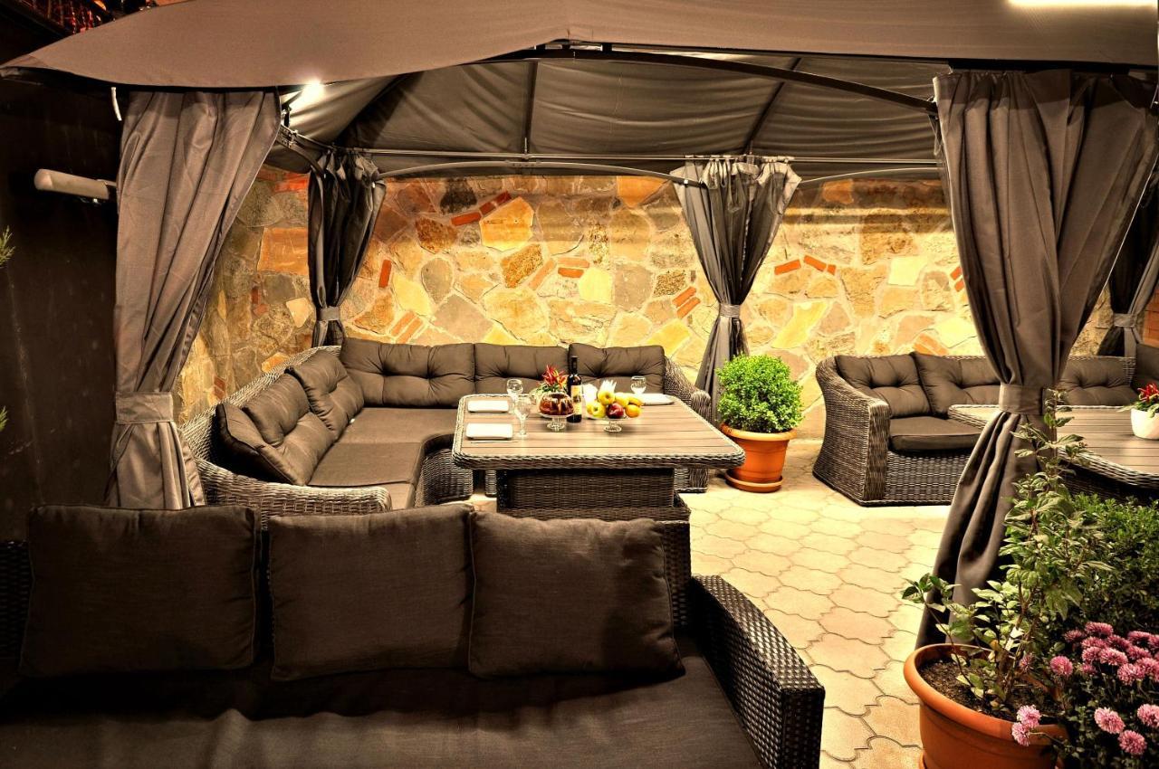 Hotel Majestic Tbilisi Ngoại thất bức ảnh