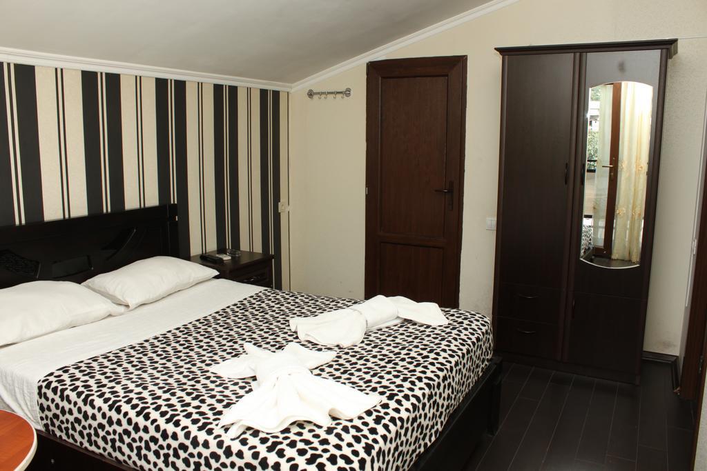 Hotel Majestic Tbilisi Phòng bức ảnh