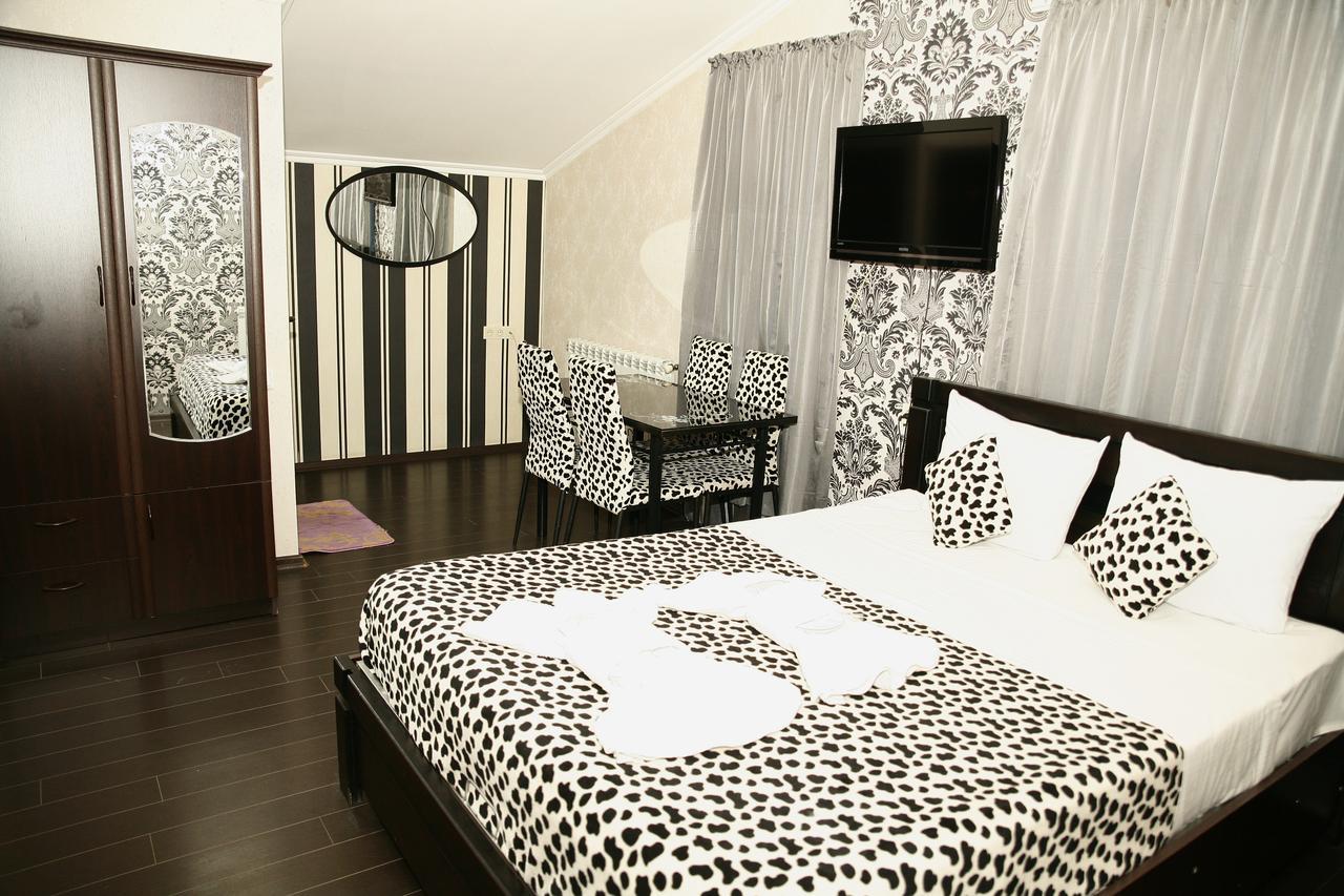 Hotel Majestic Tbilisi Ngoại thất bức ảnh