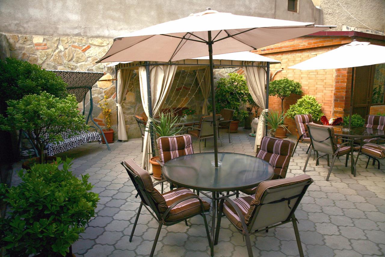 Hotel Majestic Tbilisi Ngoại thất bức ảnh